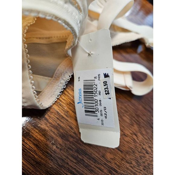 BALI NEW Nude Wireless Bra 42D Tan Cream Lingerie - Picture 5 of 5